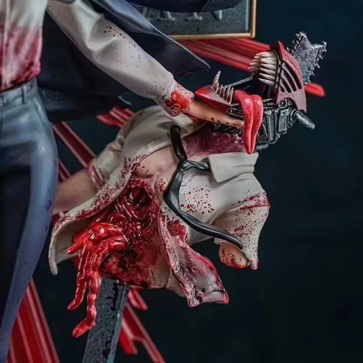 Chainsaw Man Maikima – Figurine Diorama Combat Sanglant