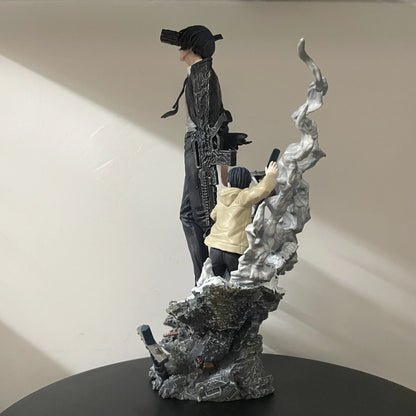 Chainsaw Man Figurine 33cm – Aki HayakawaGun Devil Édition Statue