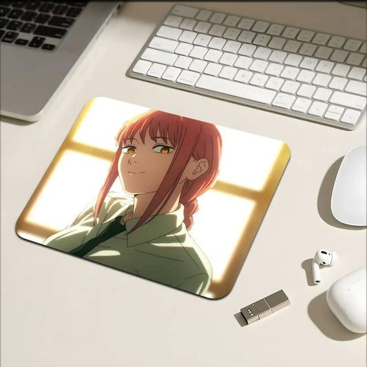 Chainsaw Man Tapis de Souris – Makima Lumière Dorée Ambiance Douce Grand Format Bureau